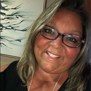 Meet your Posher, Michele